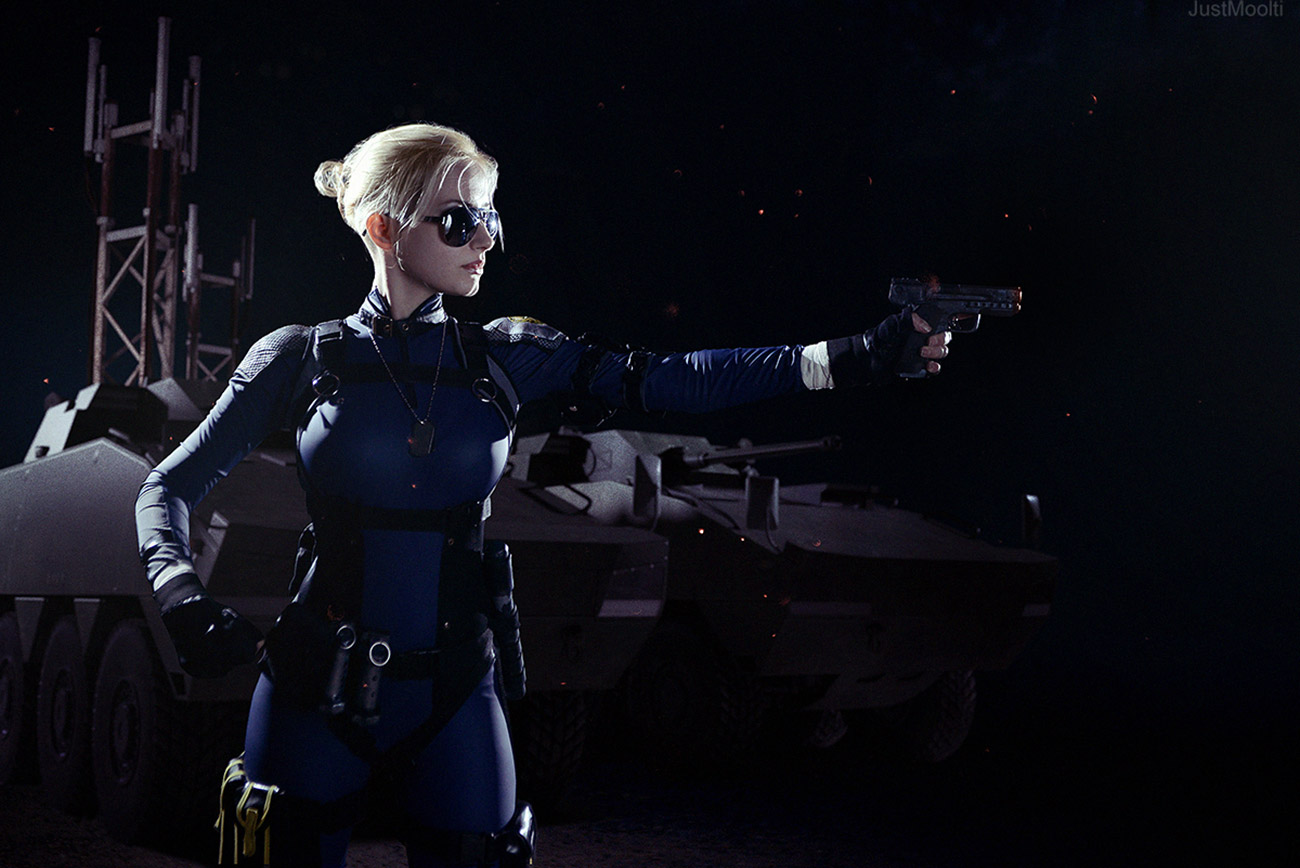 Cassie Cage leads a new generation of fighters in Mortal Kombat X cosplay